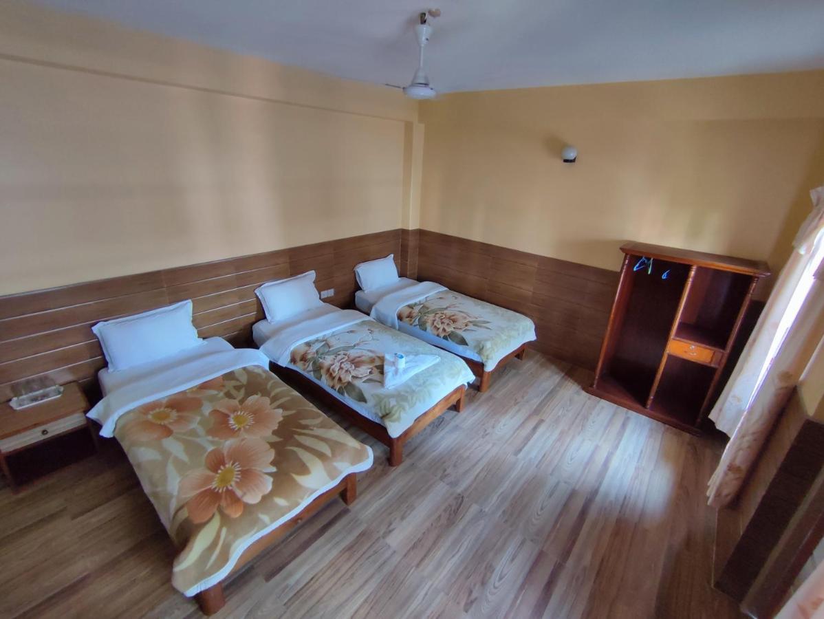 Отель The Mountain House Покхара Номер фото